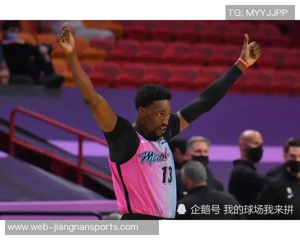 德拉蒙德底角三分出手提前庆祝却意外打铁引发全场哄笑 德拉蒙德底角三分出手提前庆祝却意外打铁引发全场哄笑