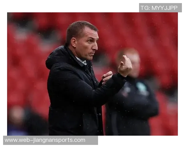 罗杰斯质疑VAR决策为何不让主裁判亲自查看误判情况