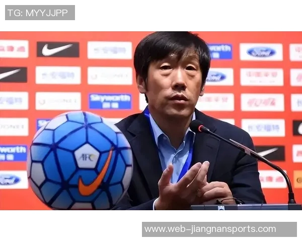 国足新任主帅将由高层决策足协专家团队成员包括傅博与王宝山