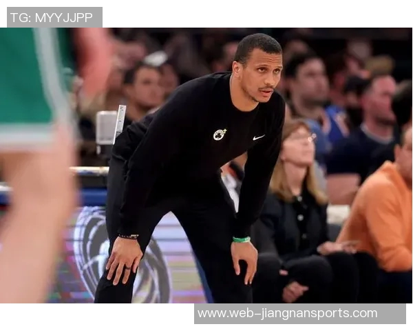 米诺特谈马祖拉期望我成为防守强者展现侵略性与荣誉感并重 米诺特谈马祖拉期望我成为防守强者展现侵略性与荣誉感并重