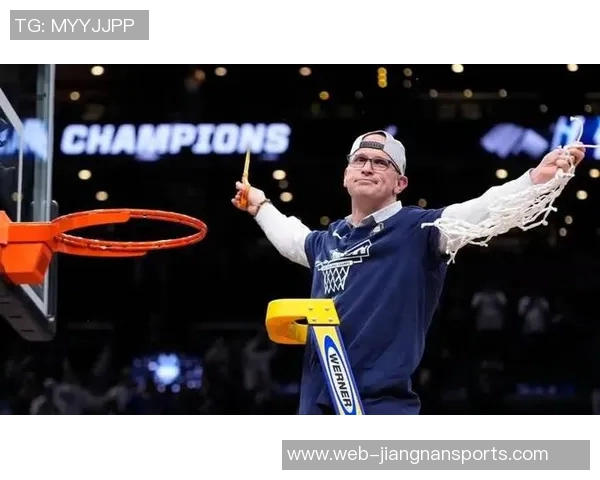 雷迪克称赞布朗尼成长显著G联盟经历助力他的全面提升 雷迪克称赞布朗尼成长显著G联盟经历助力他的全面提升