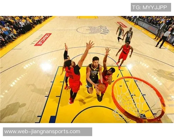 阿贾半场表现不佳仅得9分6板3助想赢球必须付出更多努力