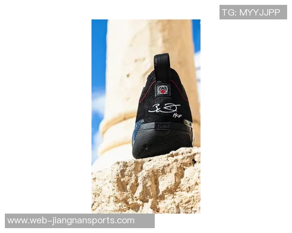 库里致敬韦德经典鞋款感谢12年前的支持与喜爱 库里致敬韦德经典鞋款感谢12年前的支持与喜爱