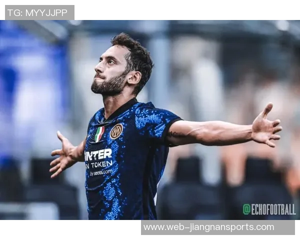 恰尔汗奥卢四场比赛打入四球荣膺国米十月最佳球员称号